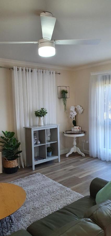 Abalone Guest Accommodation Lakes Entrance Extérieur photo