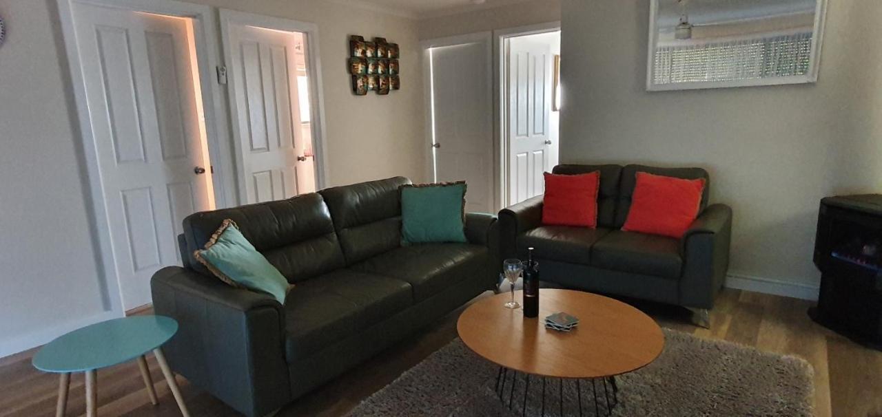 Abalone Guest Accommodation Lakes Entrance Extérieur photo